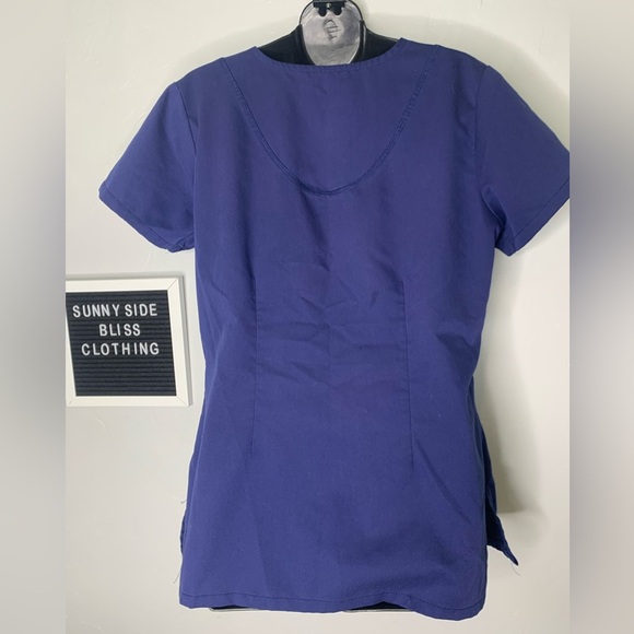 Grey’s Anatomy By Barco Blue/Purple Short Sleeve V Neck Nurse Top Size Medium - Picture 6 of 7